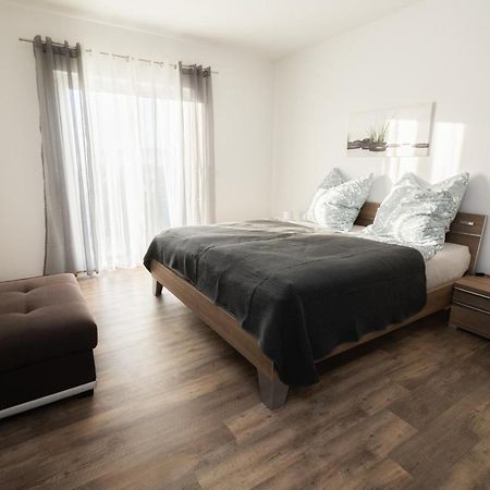 Ferienwohnung Bergaecker Neualbenreuth Bagian luar foto