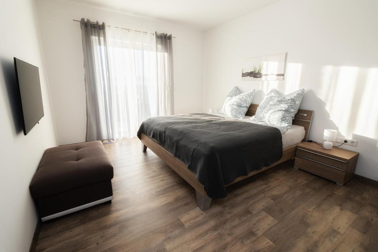 Ferienwohnung Bergaecker Neualbenreuth Bagian luar foto